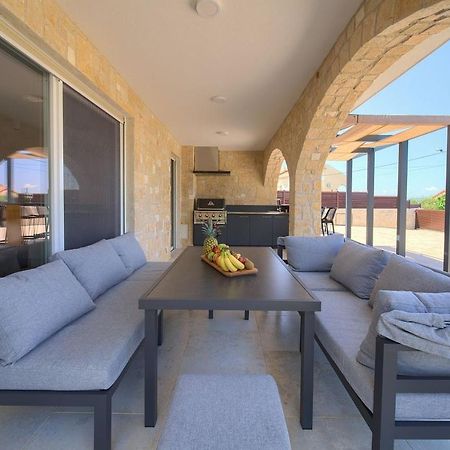 Holiday House Sea & Sun Residence Rasopasno Exterior foto