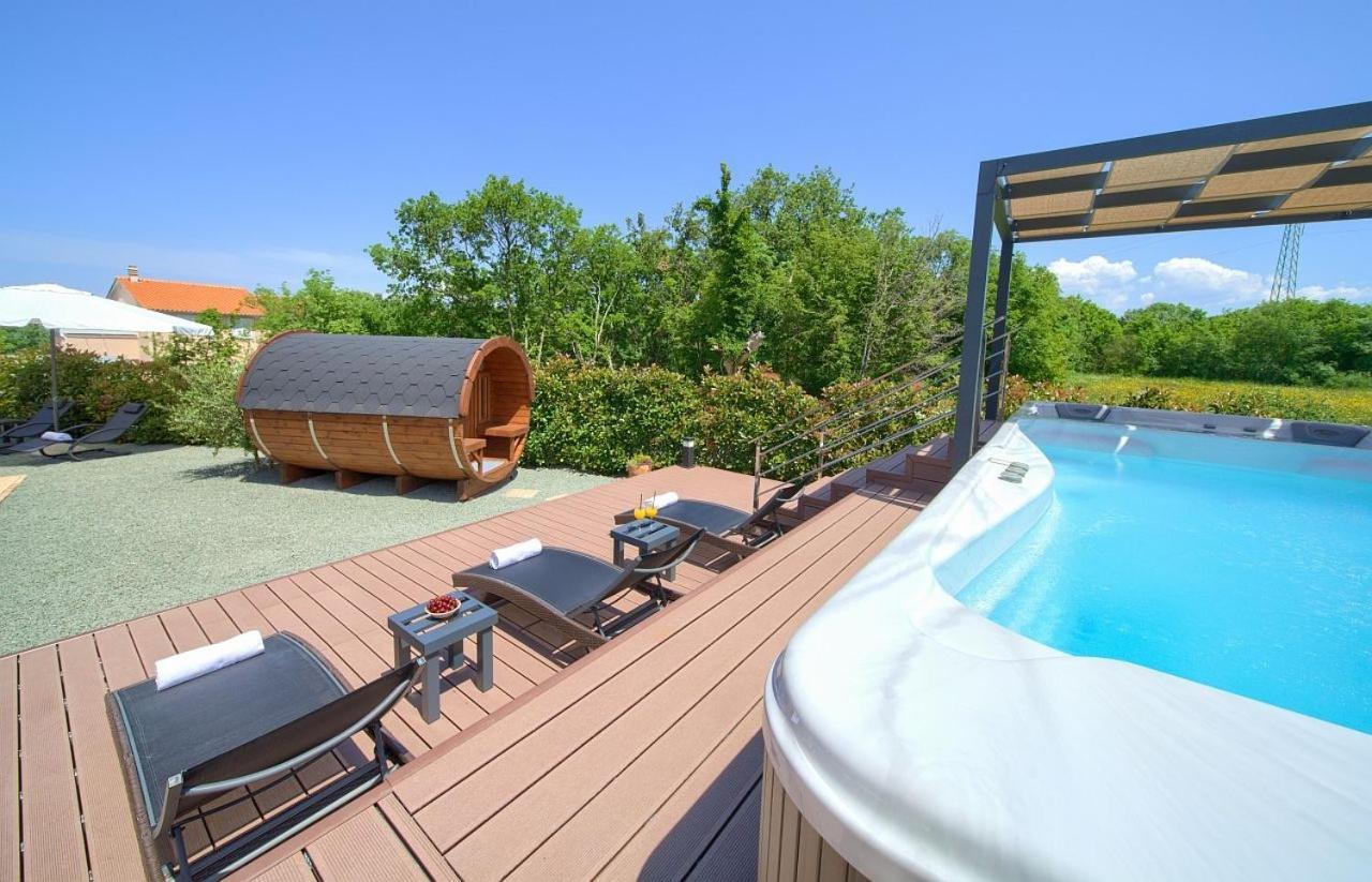 Holiday House Sea & Sun Residence Rasopasno Exterior foto