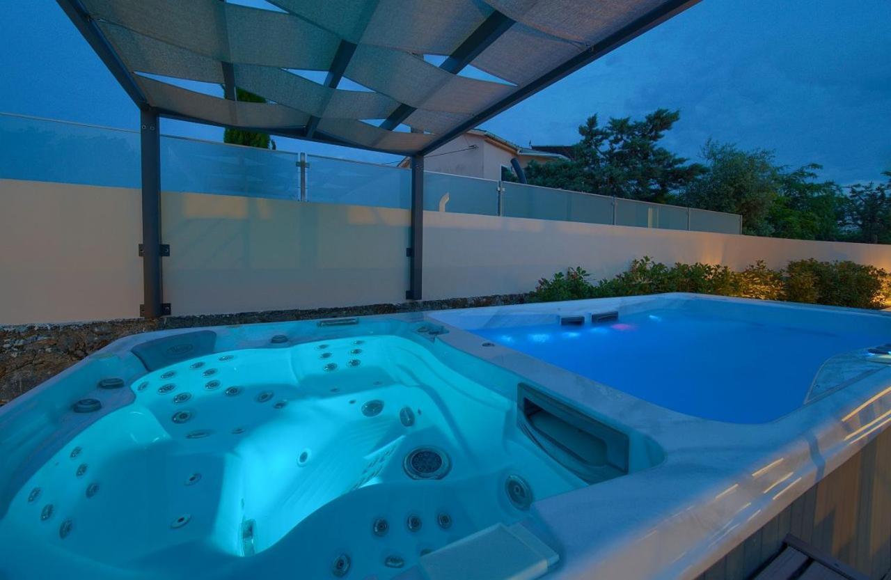 Holiday House Sea & Sun Residence Rasopasno Exterior foto